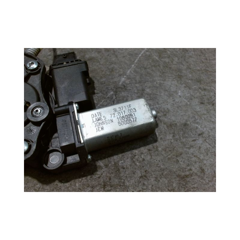 MECANISME+MOTEUR LEVE-GLACE AVANT GAUCHE OPEL CORSA 2010-