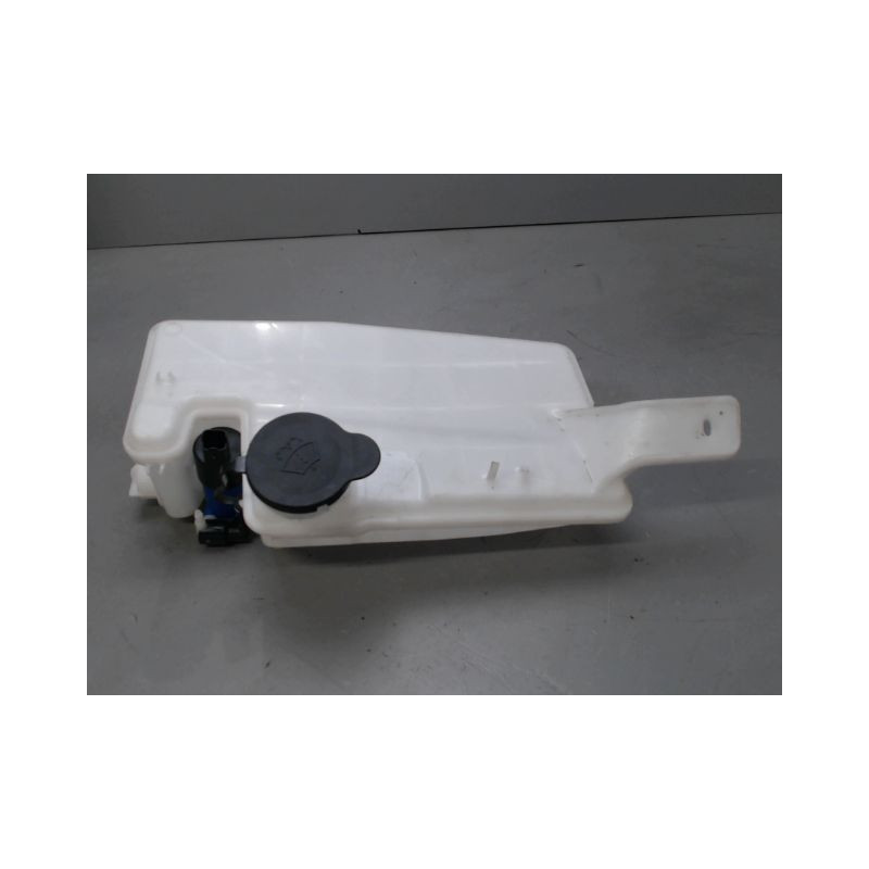 RESERVOIR LAVE-GLACE AVANT DACIA SANDERO