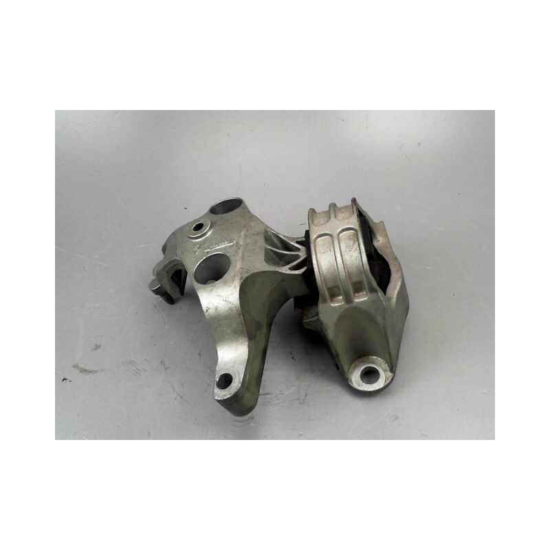 SUPPORT MOTEUR DACIA SANDERO 1.5 dCi