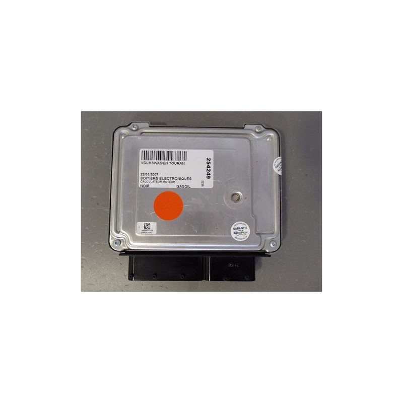 CALCULATEUR MOTEUR VOLKSWAGEN TOURAN