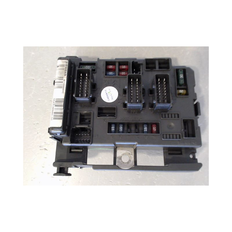 BOITE A FUSIBLES CITROEN C5 2001-2004