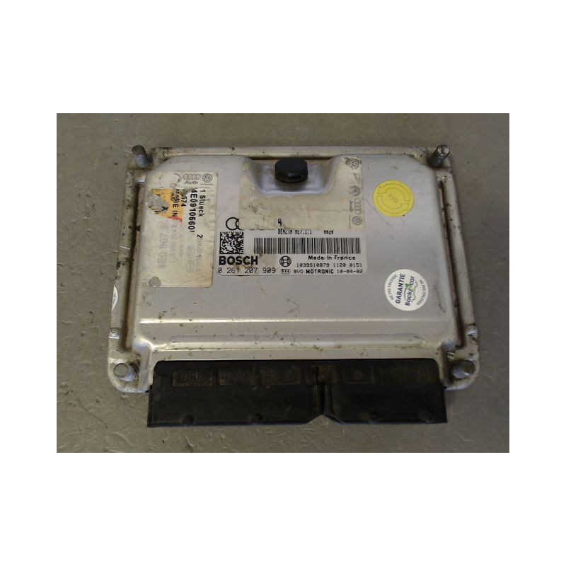 CALCULATEUR MOTEUR AUDI A8