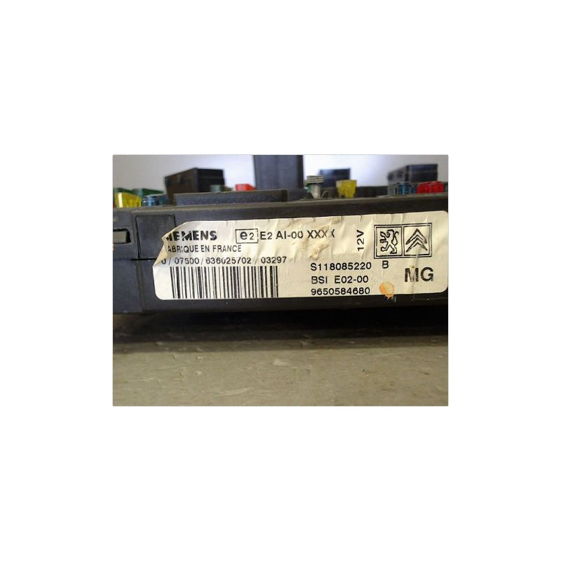 BOITIER GESTION HABITACLE PEUGEOT 206