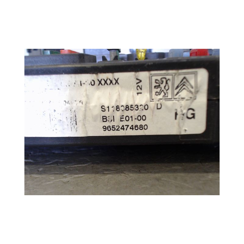 BOITIER GESTION HABITACLE PEUGEOT 206