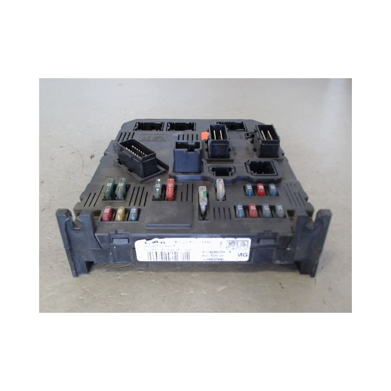 BOITIER GESTION HABITACLE PEUGEOT 206