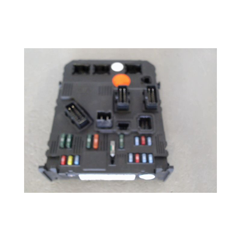 BOITIER GESTION HABITACLE PEUGEOT 206