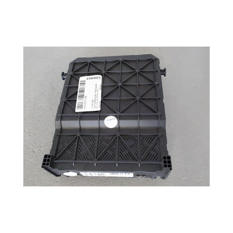BOITIER GESTION HABITACLE PEUGEOT 206