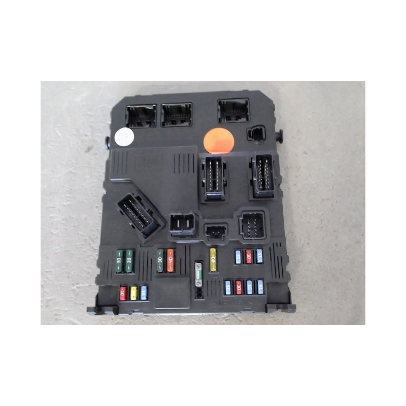 BOITIER GESTION HABITACLE PEUGEOT 206
