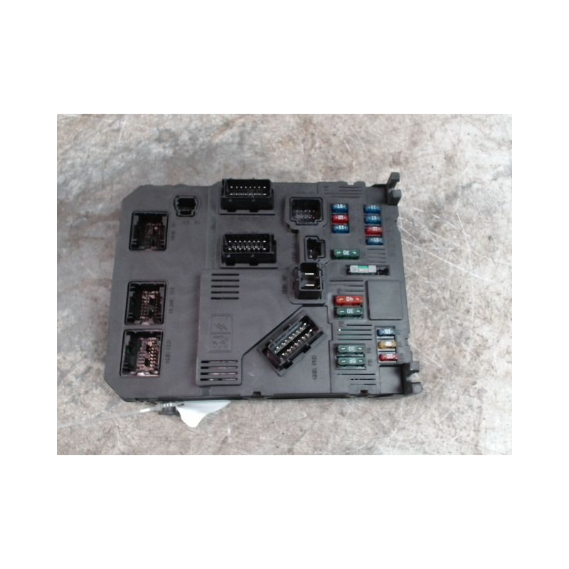 BOITIER GESTION HABITACLE PEUGEOT 206 5P