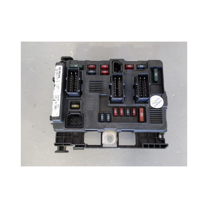 BOITE A FUSIBLES CITROEN C5 2001-2004