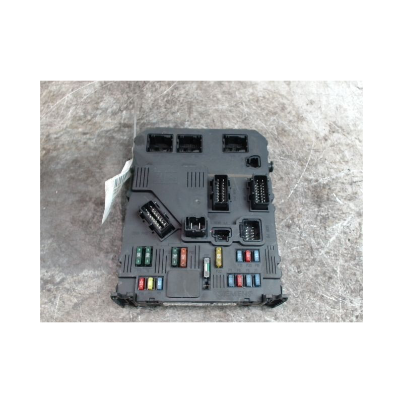 BOITIER GESTION HABITACLE PEUGEOT 206 5P