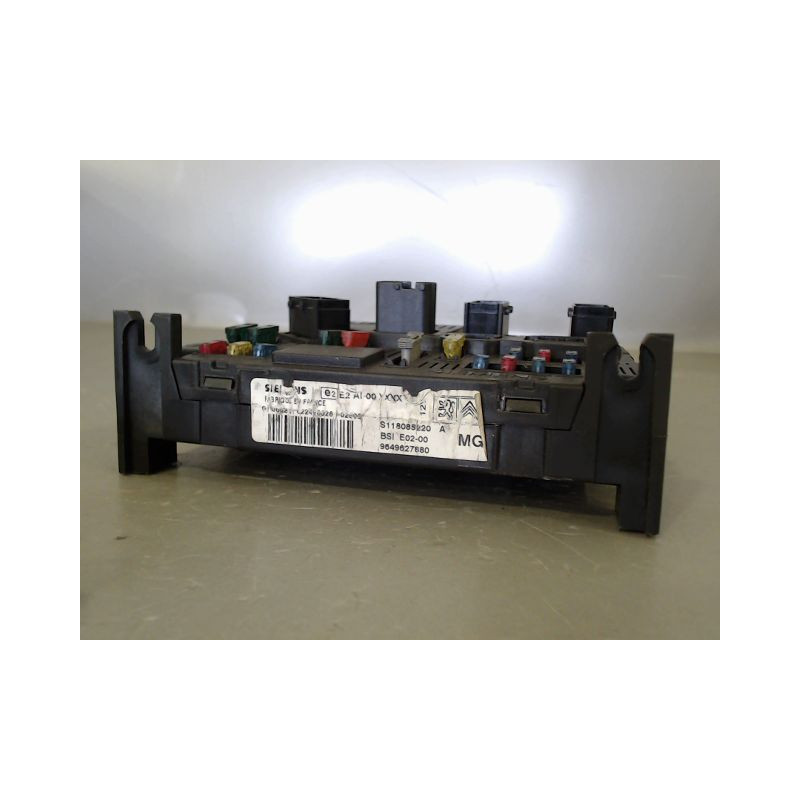BOITIER GESTION HABITACLE PEUGEOT 206 5P