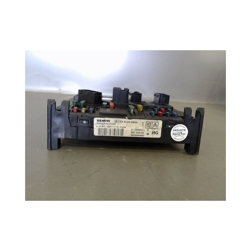 BOITIER GESTION HABITACLE PEUGEOT 206 5P