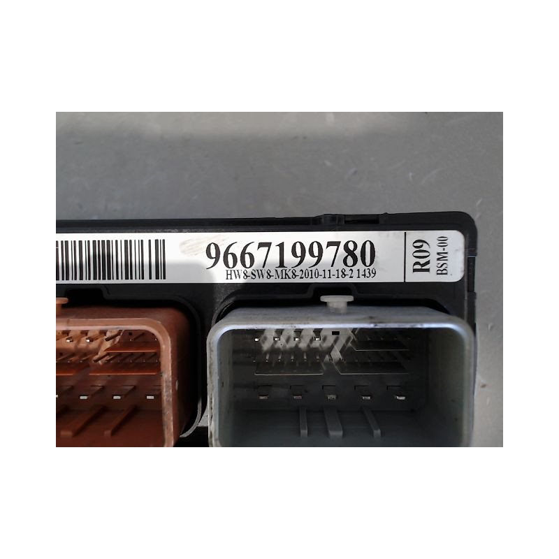 BOITE A FUSIBLES CITROEN C3 PICASSO 2008-