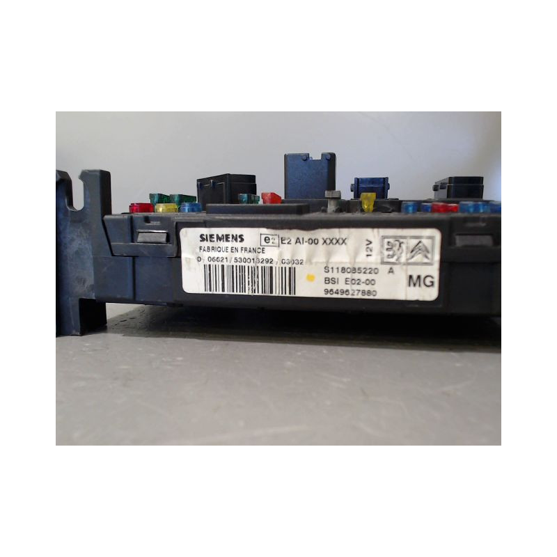 BOITIER GESTION HABITACLE PEUGEOT 206 5P
