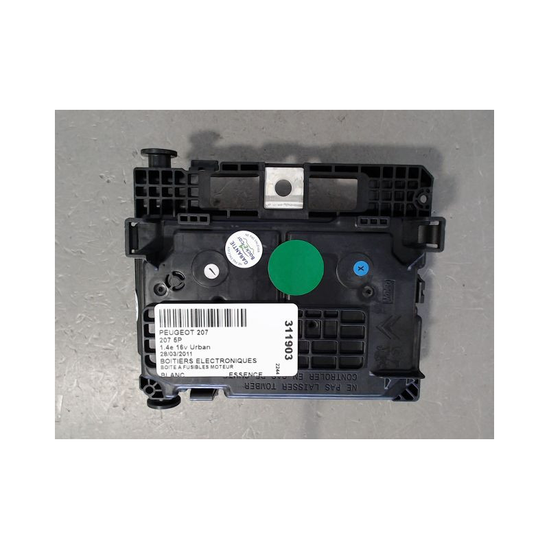 BOITE A FUSIBLES PEUGEOT 207 5P