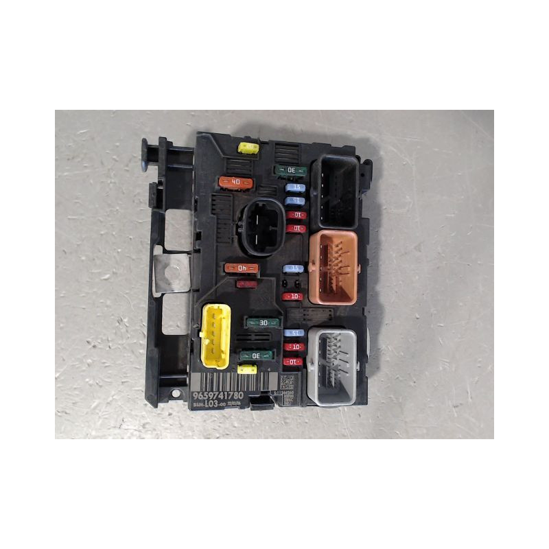 BOITE A FUSIBLES CITROEN C3 2005-