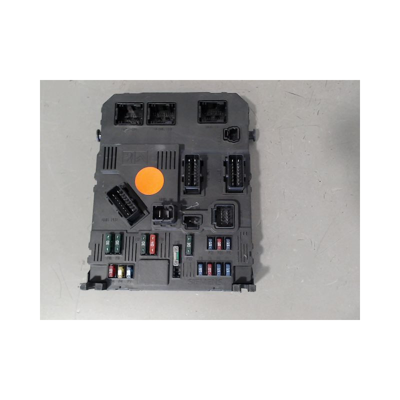 BOITIER GESTION HABITACLE PEUGEOT 206 5P