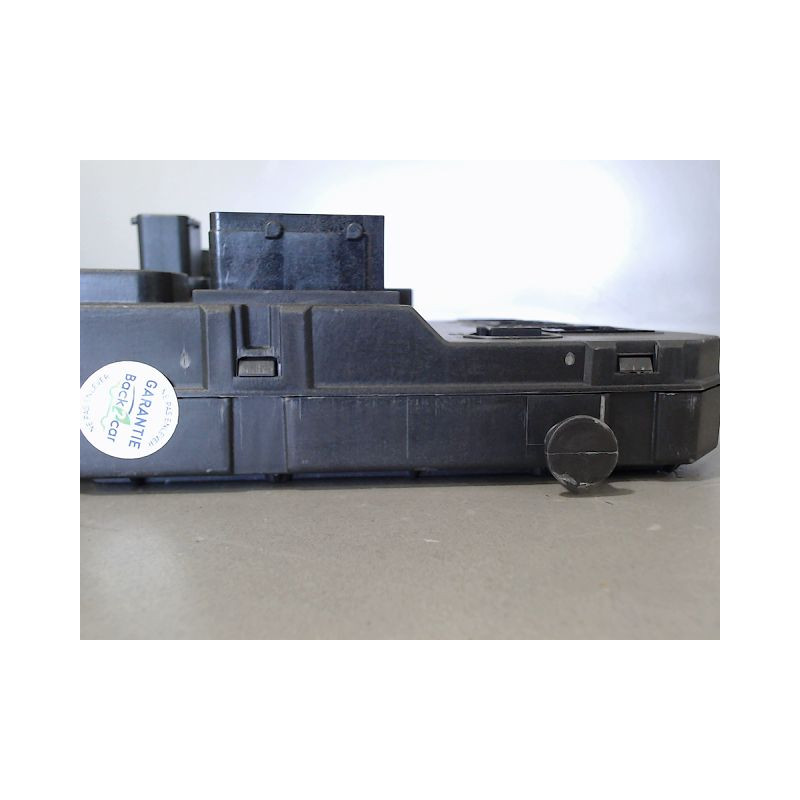 BOITIER GESTION HABITACLE PEUGEOT 206 5P