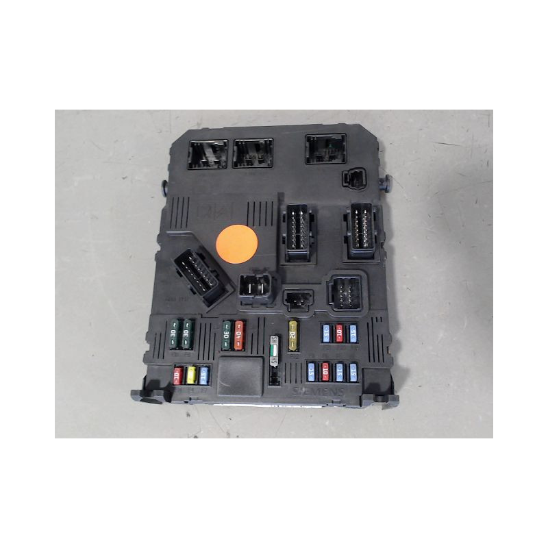 BOITIER GESTION HABITACLE PEUGEOT 206 5P