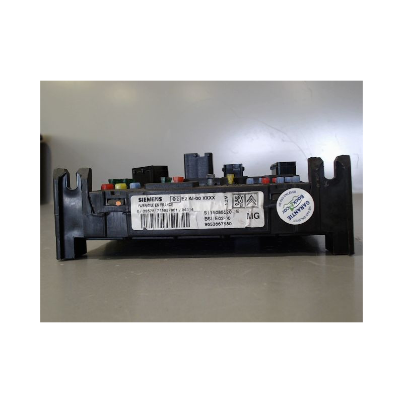 BOITIER GESTION HABITACLE PEUGEOT 206 5P