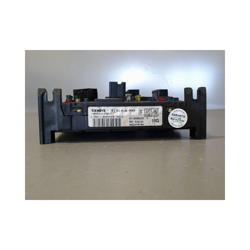 BOITIER GESTION HABITACLE PEUGEOT 206 5P