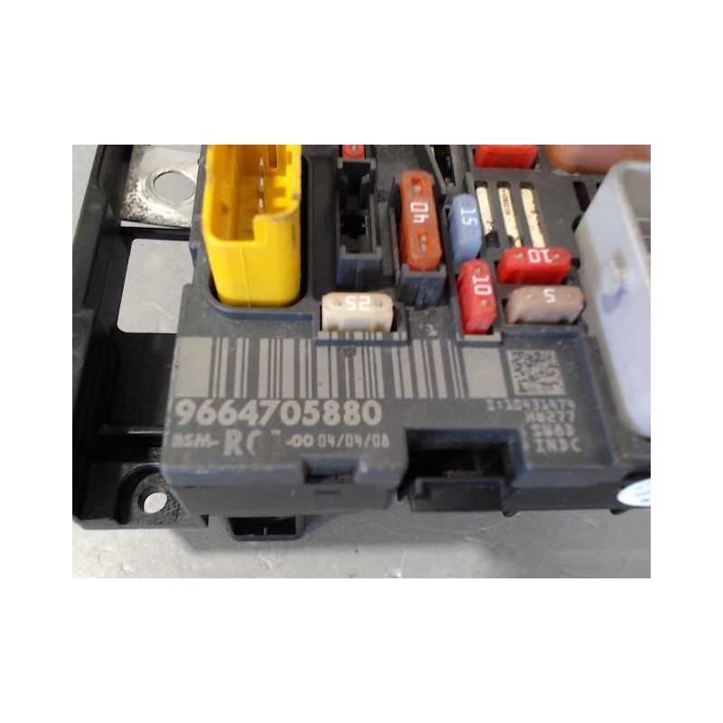 BOITE A FUSIBLES CITROEN C4 PICASSO