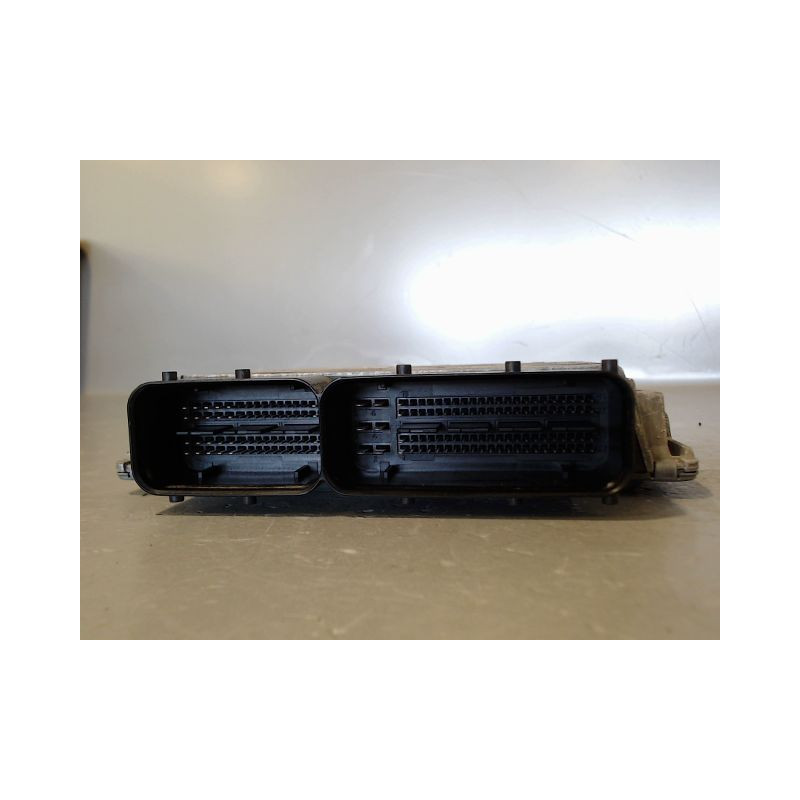 CALCULATEUR MOTEUR AUDI A1