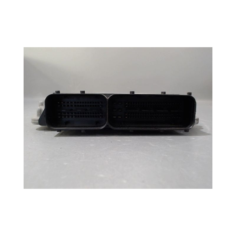 CALCULATEUR MOTEUR VOLKSWAGEN GOLF