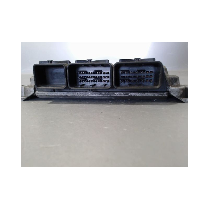 CALCULATEUR MOTEUR CITROEN SAXO