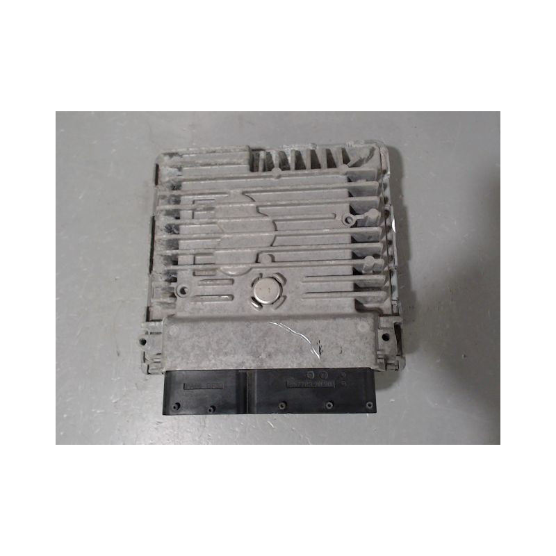 CALCULATEUR MOTEUR VOLKSWAGEN GOLF