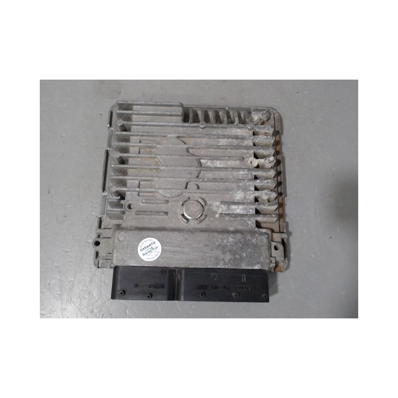 CALCULATEUR MOTEUR VOLKSWAGEN PASSAT