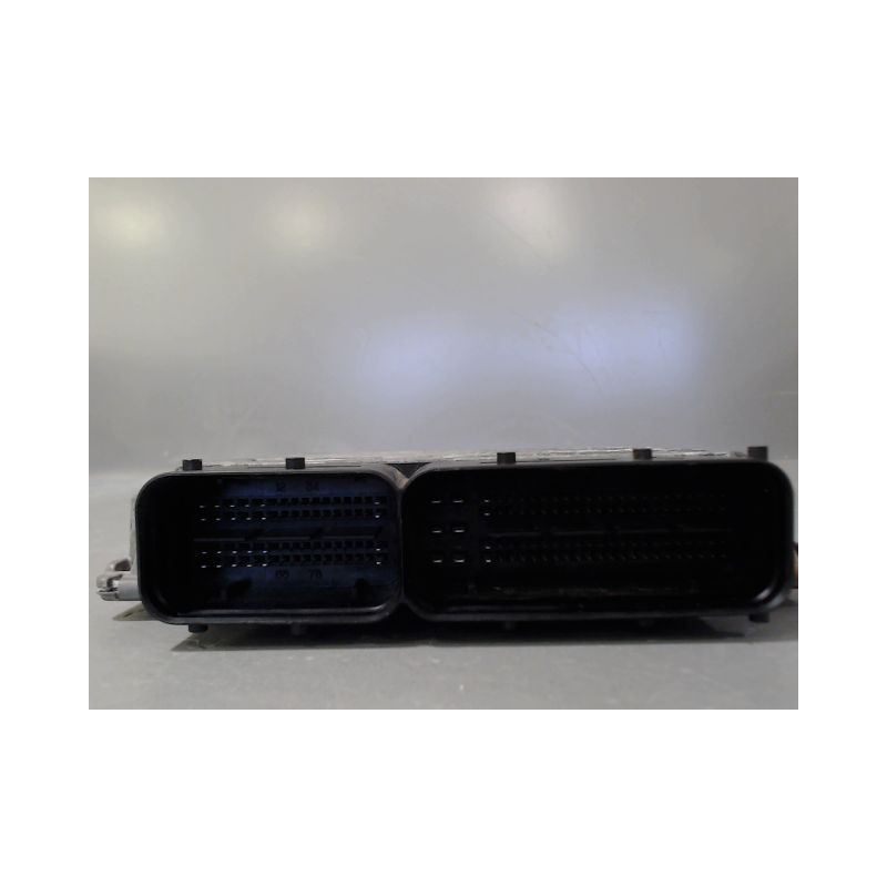 CALCULATEUR MOTEUR VOLKSWAGEN PASSAT