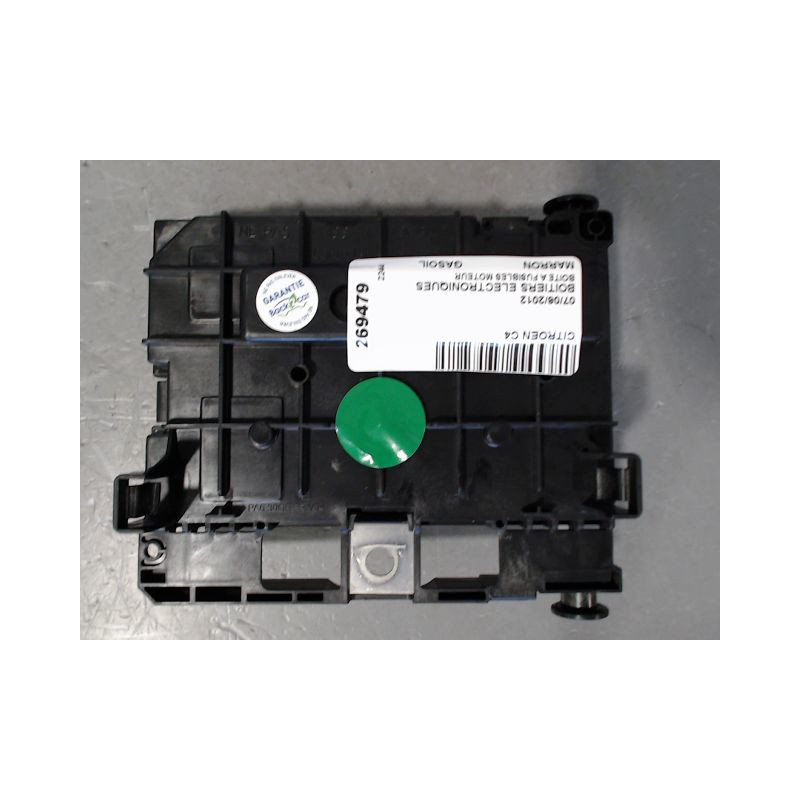 BOITE A FUSIBLES CITROEN C4