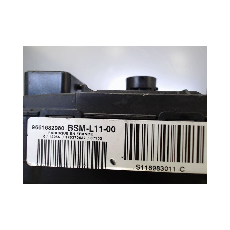 BOITE A FUSIBLES CITROEN C5 2004-2008