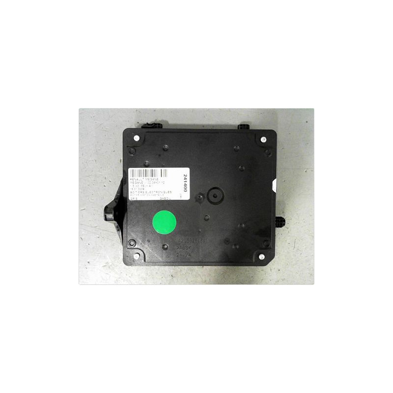 BOITIER GESTION HABITACLE RENAULT MEGANE III 08-12