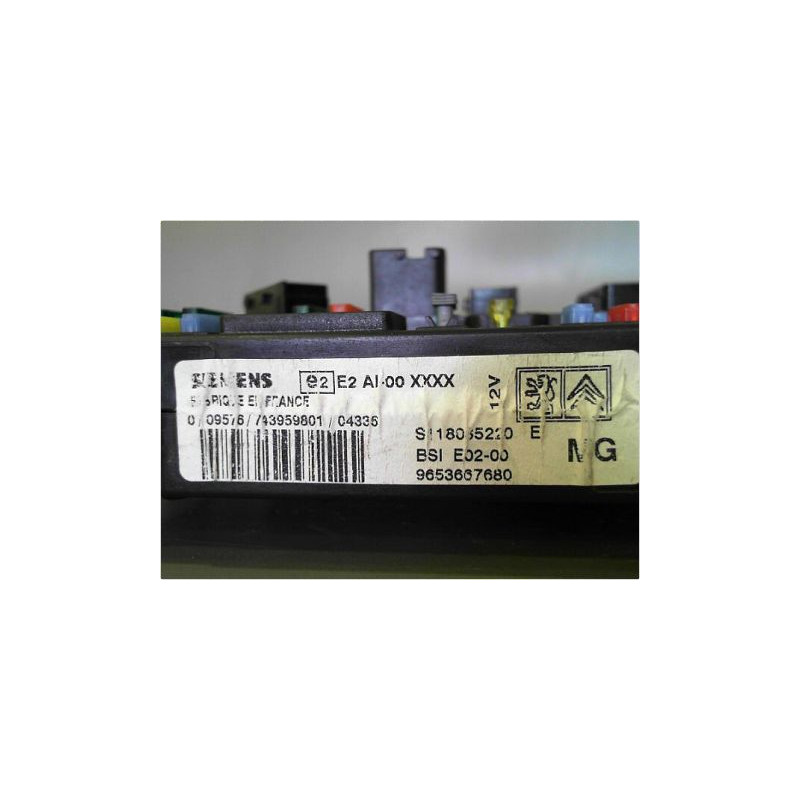 BOITIER GESTION HABITACLE PEUGEOT 206 98-09