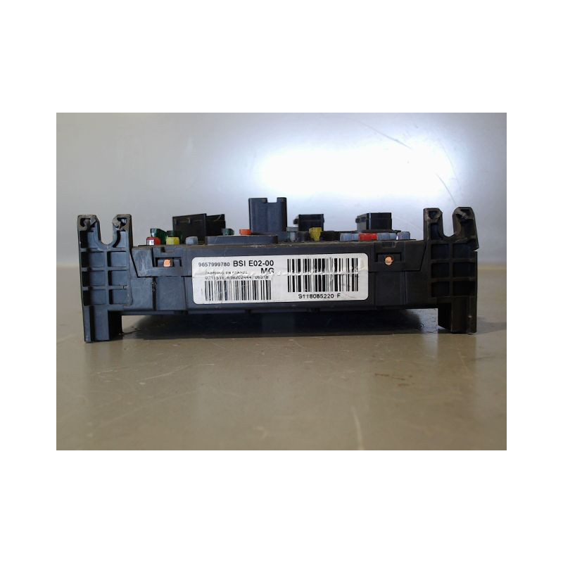 BOITIER GESTION HABITACLE PEUGEOT 206 5P
