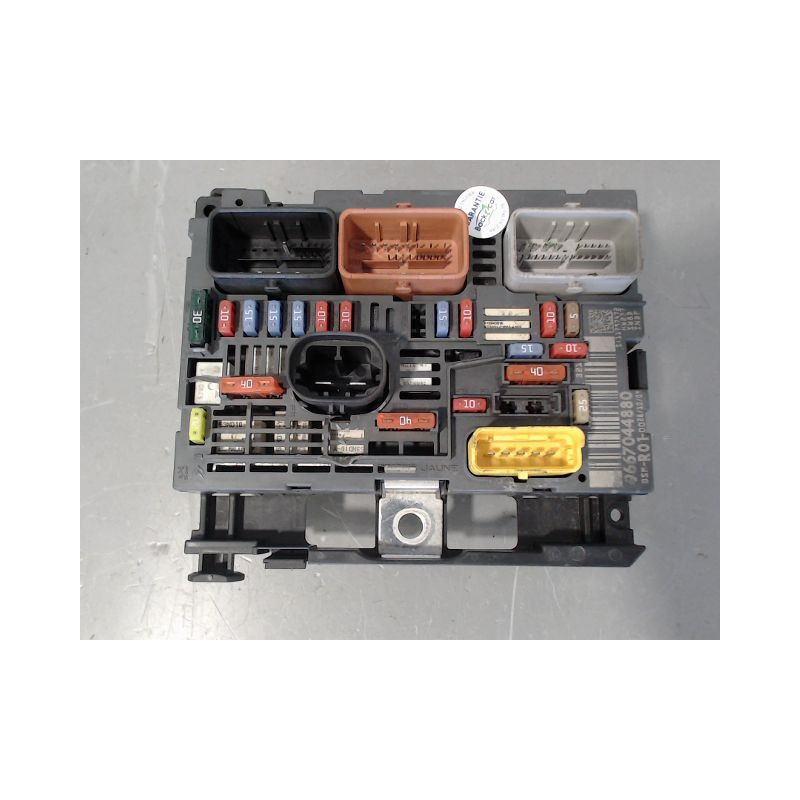 BOITE A FUSIBLES CITROEN C4 PICASSO