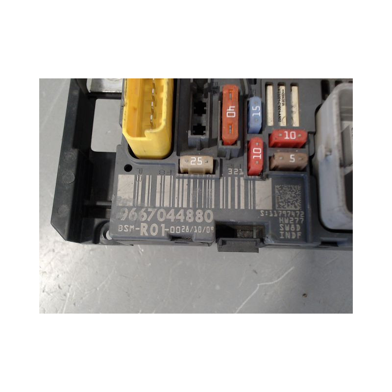 BOITE A FUSIBLES CITROEN C4 PICASSO