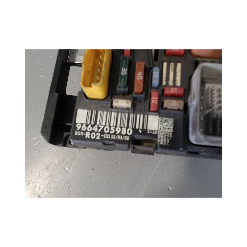 BOITE A FUSIBLES CITROEN C5 2008-