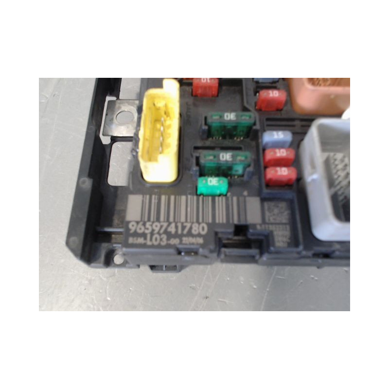 BOITE A FUSIBLES CITROEN C3 2005-