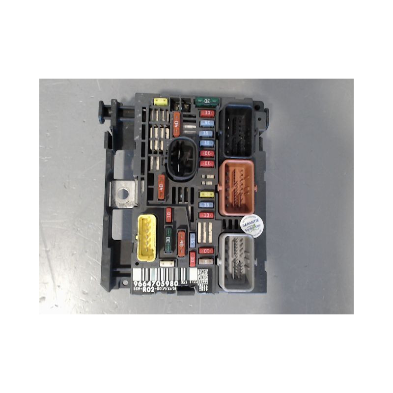 BOITE A FUSIBLES CITROEN C5