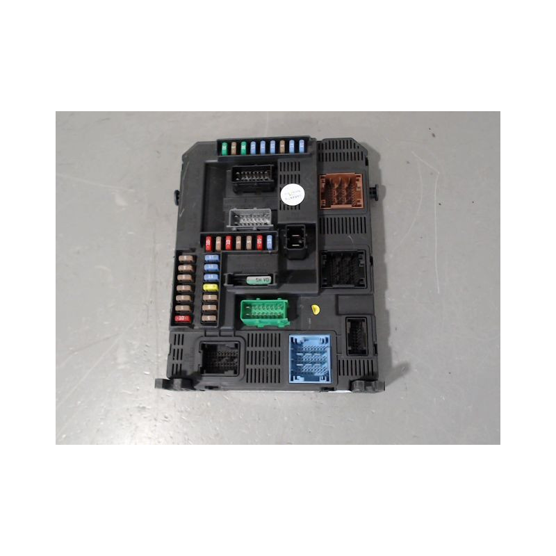 BOITIER GESTION HABITACLE PEUGEOT 208 Phase 1 2012-...
