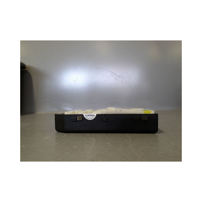 BOITE A FUSIBLES RENAULT MEGANE