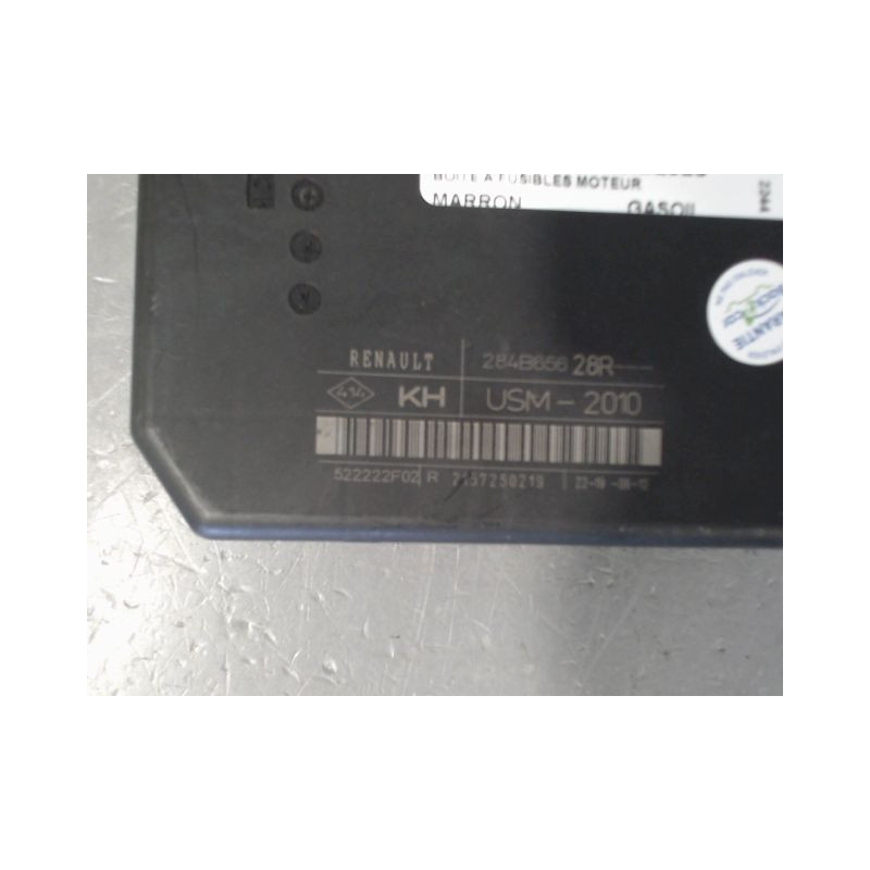 BOITE A FUSIBLES RENAULT MEGANE