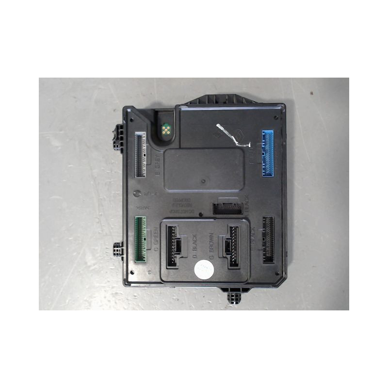 BOITIER GESTION HABITACLE RENAULT SCENIC MONOSP. III Phase 3 2013-...