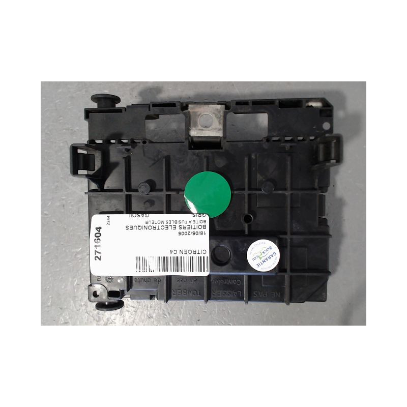 BOITE A FUSIBLES CITROEN C4