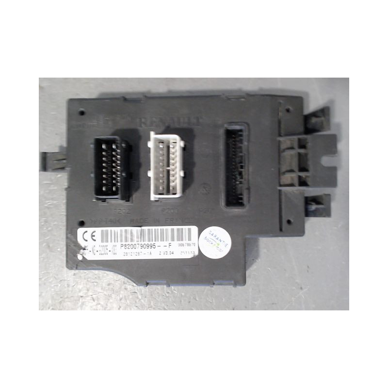 BOITIER GESTION HABITACLE RENAULT TRAFIC
