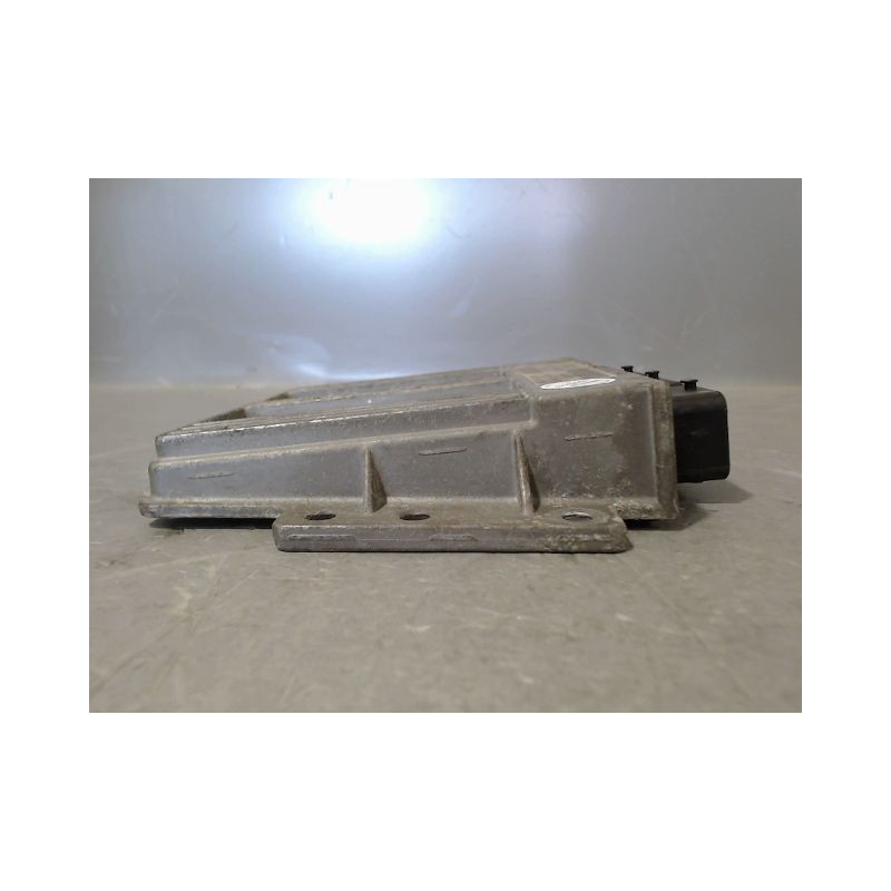 CALCULATEUR MOTEUR CITROEN XSARA